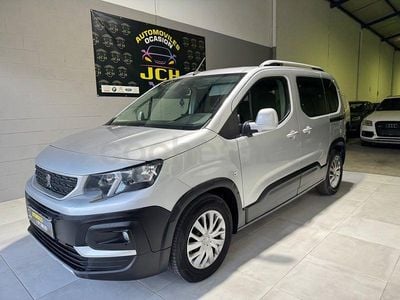 Usado Peugeot Rifter Active 130 CV (95 kW) 2019 Gris / plata Monovolumen