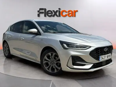 Usado Ford Focus ST-Line 125 CV (91 kW) 2023 Gris Berlina