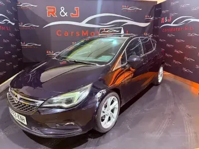 Usado Opel Astra Dynamic 110 CV (80 kW) 2018 Azul Berlina