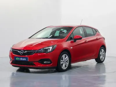 Używany Opel Astra S 105 KM (77 kW) 2020 Czerwony Sedan/Limuzyna