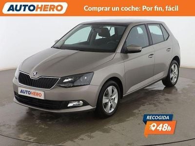 Usado Skoda Fabia Ambition 90 CV (66 kW) 2017 Gris Berlina