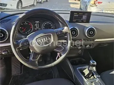 Käytetty Audi A3 Attraction 105 HP (77 kW) 2013 Valkoinen Sedan