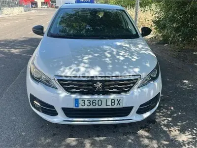 Usado Peugeot 308 Active 130 CV (95 kW) 2019 Blanco Berlina