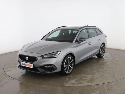 Usado Seat Leon FR 150 CV (110 kW) 2021 Plata Familiar