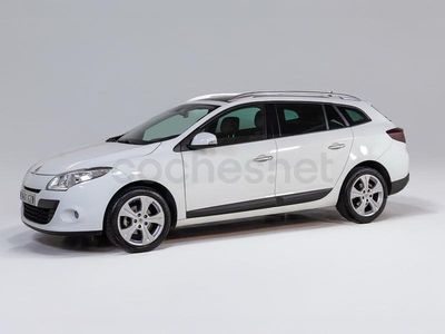 Usado Renault Mégane GrandTour Dynamique 106 CV (77 kW) 2010 Blanco Familiar