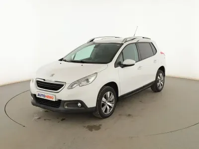 Usado Peugeot 2008 Active 92 CV (67 kW) 2014 Blanco SUV