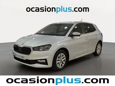 Gris plata Usado 2025 Skoda Fabia Selection Utilitario | 18.319 € (Super precio)