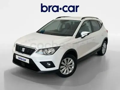 Usado Seat Arona Style 95 CV (69 kW) 2019 Blanco SUV