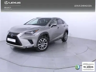 Usado Lexus NX300h Executive Line 197 CV (144 kW) 2018 Gris / plata SUV