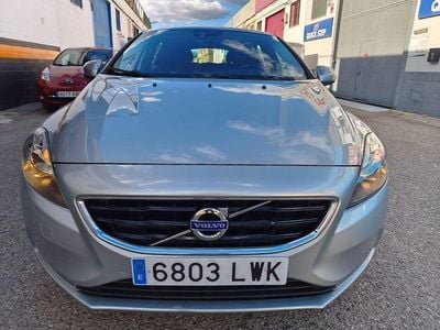 Usado Volvo V40 Momentum 120 CV (88 kW) 2015 Gris / plata Berlina