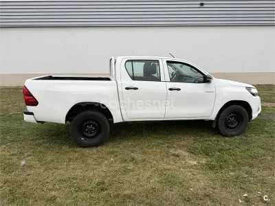 Usado Toyota HiLux Plus 150 CV (110 kW) 2020 Blanco Pickup/Camioneta