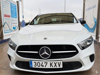 Begagnad Mercedes A180 109 HK (80 kW) 2019 Vit Sedan