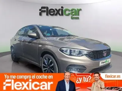 Usado Fiat Tipo Lounge 95 CV (69 kW) 2018 Beige Berlina
