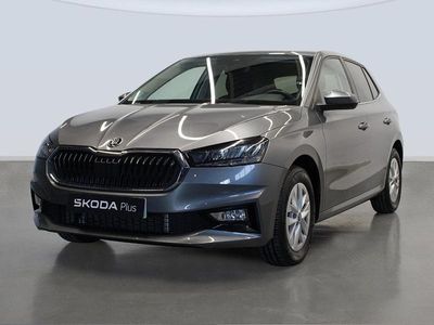 Usado Skoda Fabia Selection 116 CV (85 kW) 2025 Gris Berlina