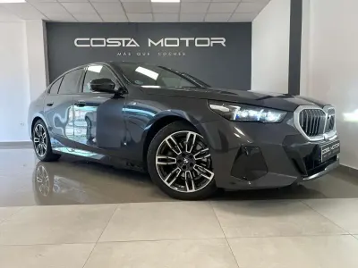 Usado BMW 520 M Sport 197 CV (144 kW) 2024 Gris Berlina