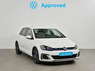 Używany VW Golf VII GTE 204 KM (150 kW) 2019 Biały Sedan/Limuzyna