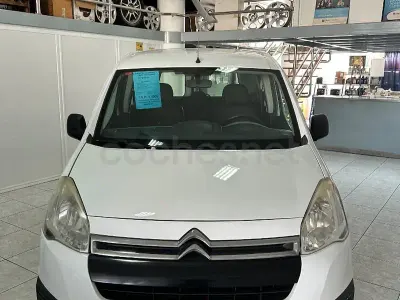 Usado Peugeot Partner Tepee 75 CV (55 kW) 2015 Blanco Monovolumen