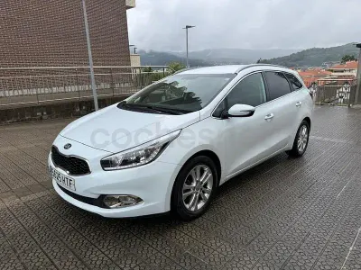 Usado Kia Ceed Sportswagon 128 CV (94 kW) 2013 Blanco Familiar