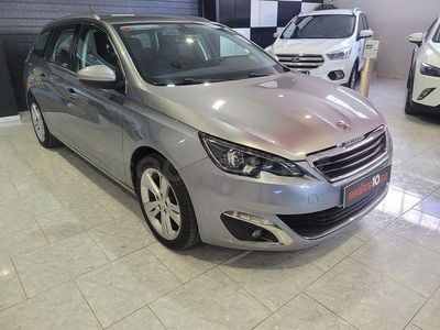 Usado Peugeot 308 SW Active 120 CV (88 kW) 2017 Gris / plata Familiar
