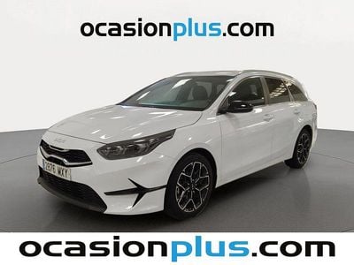 Usado Kia Ceed Style 100 CV (73 kW) 2025 Blanco Utilitario