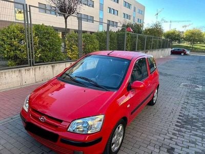 Usado Hyundai Getz 97 CV (71 kW) 2005 Rojo Utilitario