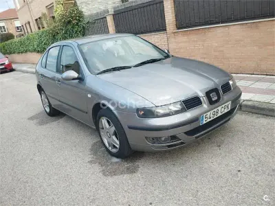 Usado Seat Leon Stella 90 CV (66 kW) 2003 Beige Utilitario