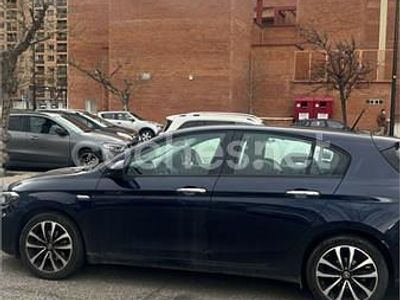 Usado Fiat Tipo Lounge 95 CV (69 kW) 2018 Azul Berlina