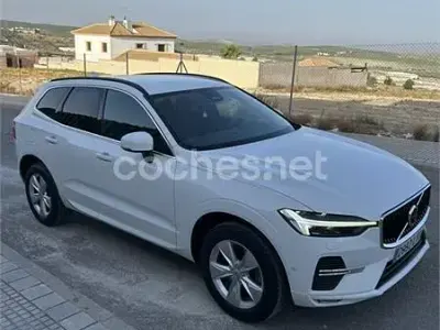Usado Volvo XC60 Momentum 197 CV (144 kW) 2021 Blanco SUV