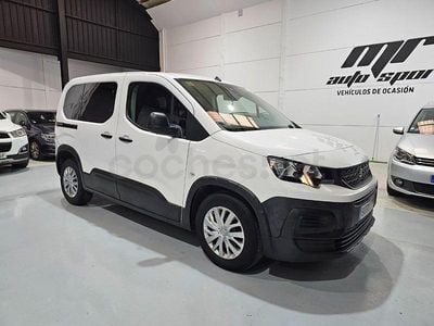 Usado Peugeot Rifter Active 100 CV (73 kW) 2021 Blanco Monovolumen