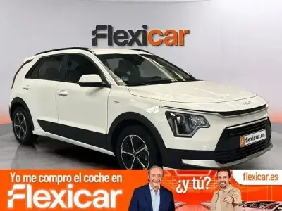 Usado Kia Niro 141 CV (103 kW) 2022 Blanco SUV
