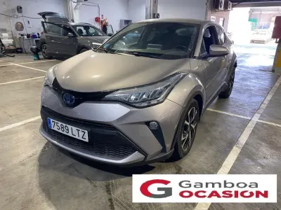Usado Toyota C-HR Advance 122 CV (89 kW) 2021 Plata SUV