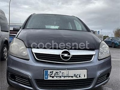 Usado Opel Zafira Cosmo 150 CV (110 kW) 2007 Gris / plata Monovolumen