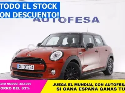 Usado Mini Cooper D 116 CV (85 kW) 2017 Rojo Utilitario
