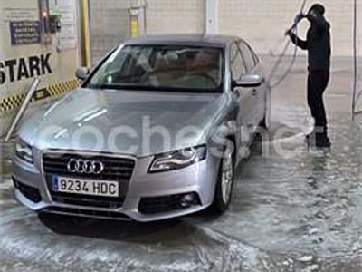 Usado Audi A4 136 CV (100 kW) 2011 Gris / plata Berlina