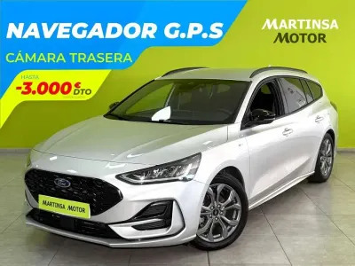 Usado Ford Focus ST-Line 125 CV (91 kW) 2024 Plateado Familiar