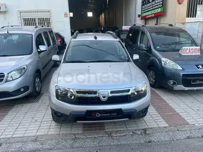 Usado Dacia Duster Ambiance 109 CV (80 kW) 2011 Gris / plata SUV