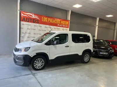 Usado Peugeot Rifter Style 130 CV (95 kW) 2020 Blanco Monovolumen
