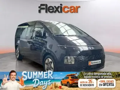 Usado Hyundai Staria 177 CV (130 kW) 2023 Azul Monovolumen