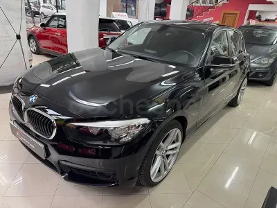 Usado BMW 118 136 CV (100 kW) 2016 Negro Utilitario