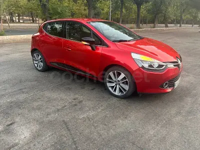 Usado Renault Clio IV Business 90 CV (66 kW) 2015 Granate Berlina