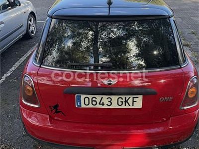 Usado Mini ONE 90 CV (66 kW) 2008 Rojo Utilitario