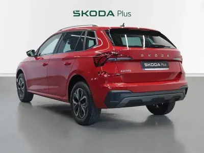 Usado Skoda Kamiq Selection 115 CV (84 kW) 2025 Rojo SUV