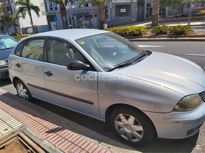 Usado Seat Ibiza 75 CV (55 kW) 2003 Gris / plata Utilitario