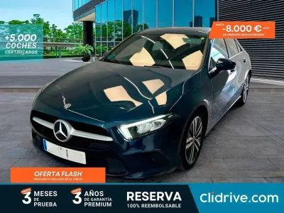 Occasion Mercedes CLA180 116 PK (85 kW) 2022 Blauw Sedan