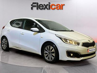 Usado Kia Ceed GT 90 CV (66 kW) 2018 Blanco Berlina