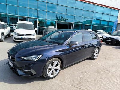 Usado Seat Leon FR 150 CV (110 kW) 2021 Gris / plata Familiar