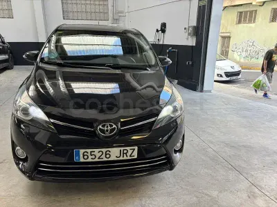 Usado Toyota Verso Advance 112 CV (82 kW) 2016 Negro Monovolumen