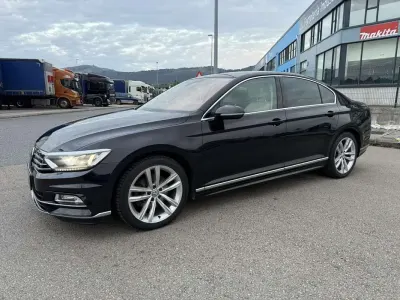 Usado VW Passat Sportline 190 CV (139 kW) 2015 Negro Berlina