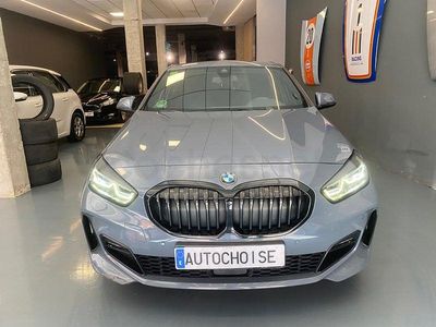 Usado BMW 118 M Sport 136 CV (100 kW) 2022 Gris / plata Utilitario