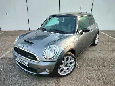 Usado Mini Cooper S 175 HP (128 kW) 2008 Cinzento Citadino